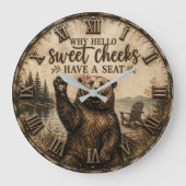 Hello Sweet Cheeks Rustic Bear Funny Lake Cabin Grote Klok (Voorkant)