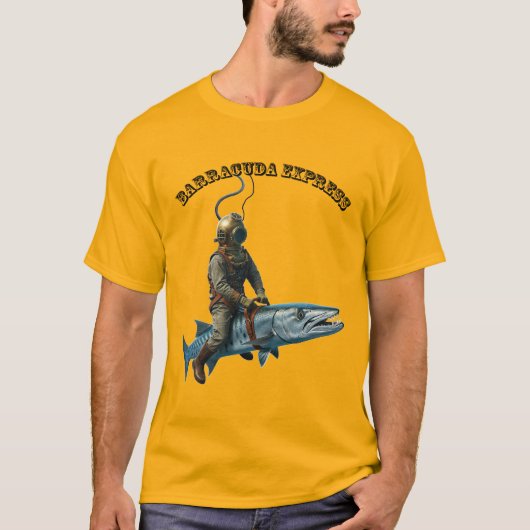 Helm Diver Rijden op een Barracuda Fish URM T-shirt (Voorkant)