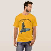 Helm Diver Rijden op een Barracuda Fish URM T-shirt (Voorkant volledig)