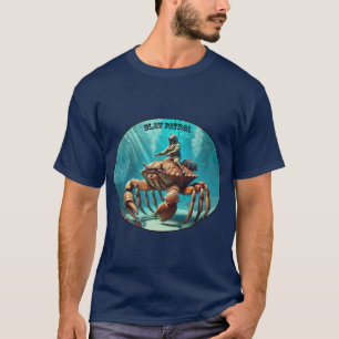 Helm Diver Rijden op een Giant Crab URM T-shirt