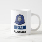 Helm voor politieconstable in het Verenigd Koninkr Grote Koffiekop (Rechts)