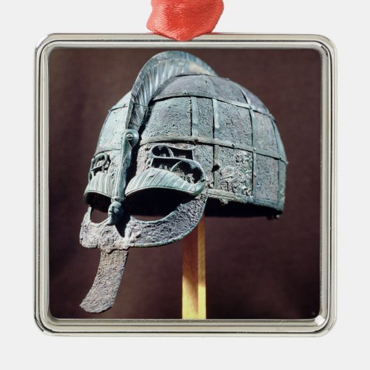 Helmet, van de Vendel Treasure Metalen Ornament (Voorkant)