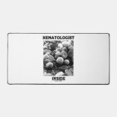 Hematologist in bloedcellen bureaumat (Voorkant)