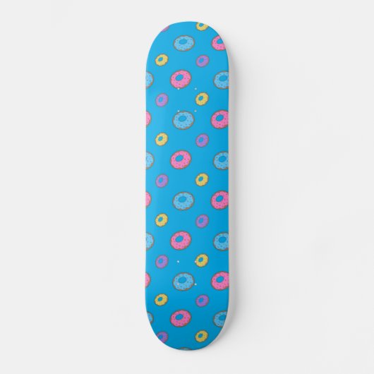 Hemelblauw donutiepatroon persoonlijk skateboard (Voorkant)