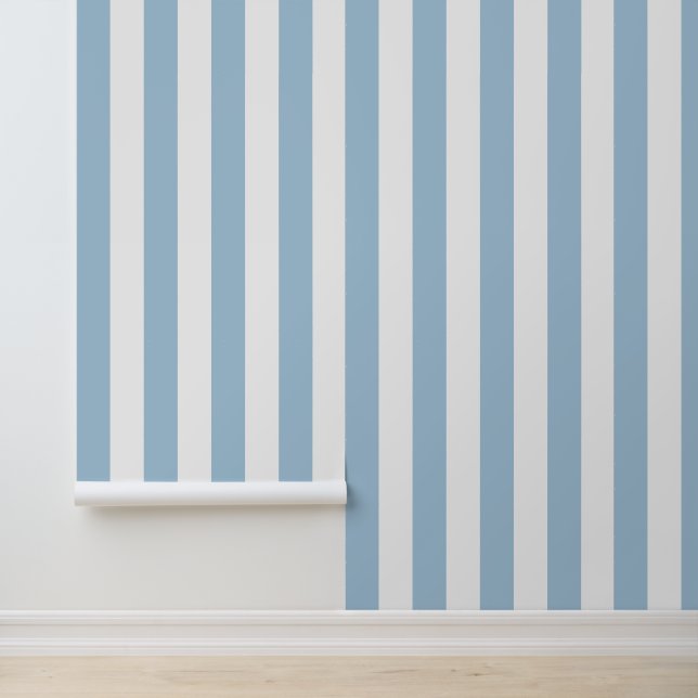 Hemelsblauw en witte vette verticale strepen behang (Applicatie)