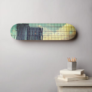 Hemelsblauwe vogels op een hoog touw skateboard