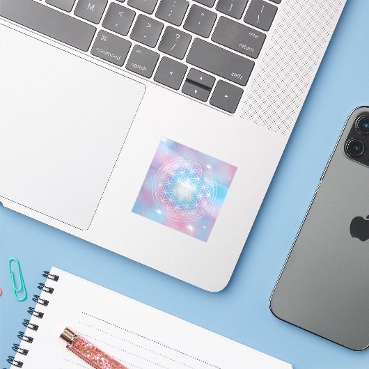 Hemelse Bloei - Heilige Geometrie Sticker (Laptop met iPhone)