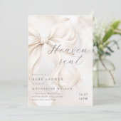 Hemelse neutrale boog babyshower uitnodiging (Staand voorkant)