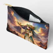 Hemelse Priesteres van de Gouden Piramide. Etui (Open)