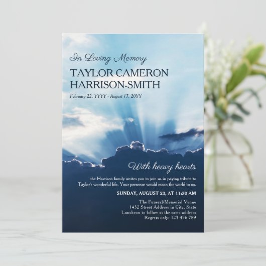 Hemelse stralen van licht in liefdevolle herinneri kaart (Staand voorkant)