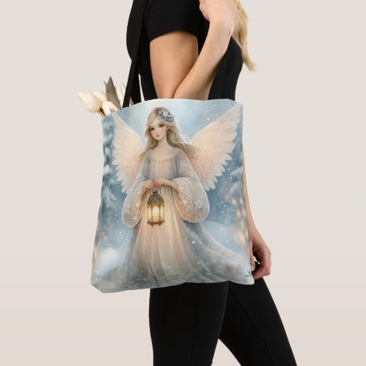 Hemelse Winterengel Lantaarn van Genade Tote Bag (Dichtbij)
