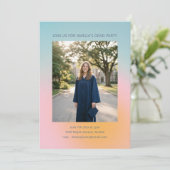 Hemelse zachte blauwe roze verloop afstudeerfeest kaart (Staand voorkant)