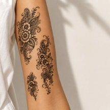 Hennatattoo op rug – Bloemendesign tijdelijke tato