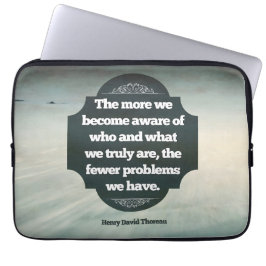 Henry David Thoreau Inspirerend quote "Aware" Laptop Sleeve