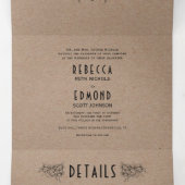  heraldische kam op kraftpapier bruiloft drieluik uitnodiging (Binnenkant midden)