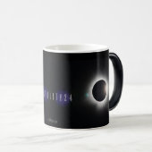 Herbeleef de totaliteit24! Hittegevoelige mok (Voorkant rechts)