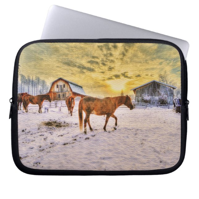 Herd van paarden Chestnut op Sunrise Equine Foto Laptop Sleeve (Voorkant)
