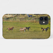 Herd van paarden die op een BC Ranch lopen Case-Mate iPhone Case (Achterkant (horizontaal))