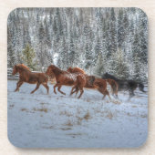 Herd van paarden die op wintersneeuw lopen drankjes onderzetter (Voorkant)