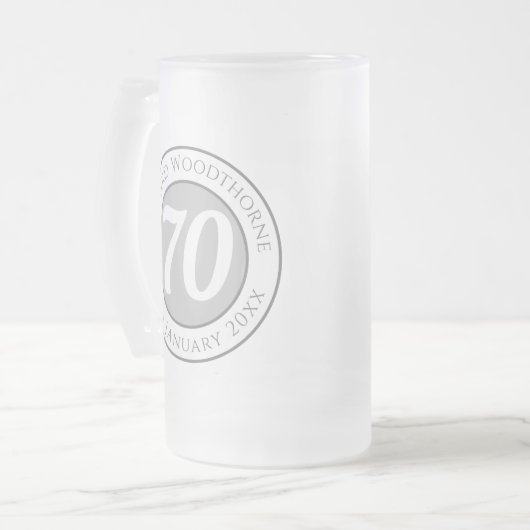 Herdenking van de verjaardag met Naam, Leeftijd, & Matglas Bierpul (Voorkant links)