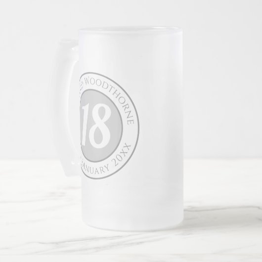 Herdenking van de verjaardag met Naam, Leeftijd, & Matglas Bierpul (Voorkant links)