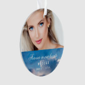 Herdenking voor altijd in ons hart Fotoblauw hemel Ornament (voorkant)