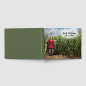 Herdenkings Rode Tractor In Maisveld Gastenboek (Volledig)