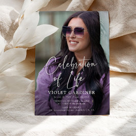 Herdenkingsprogramma met foto van wilde bloemen vo drieluik uitnodiging