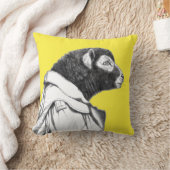 Herdwick Lamb in Trench Coat (Retro Geel) Kussen (Deken)