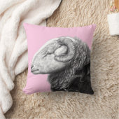 Herdwick Ram in Duffel Coat (Ume) Kussen (Deken)