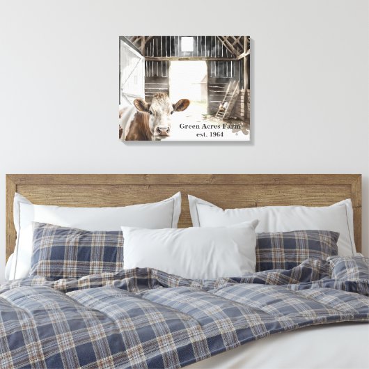 Hereford Koe en Rooster In Barn Canvas Afdruk (Insitu (Slaapkamer))