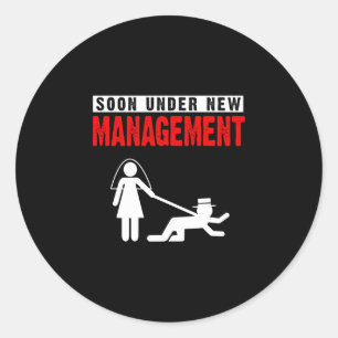 Heren bruidegom shirt onder nieuw leiderschap vrij ronde sticker