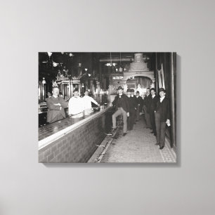Heren die aan de bar drinken, 1910 canvas afdruk