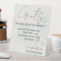 Heren helpen uzelf bruiloft badkamer mand