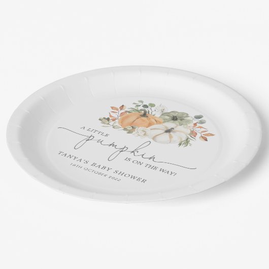 Herfst A Little Pumpkin Baby shower Papieren Bordje (Gekanteld)