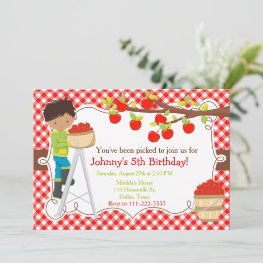 Herfst Appel Plukken Afro-Amerikaanse Verjaardag Kaart (Staand voorkant)