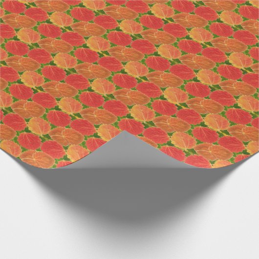 Herfst Autumn Aspen Leaves Pattern Cadeaupapier (Hoek)