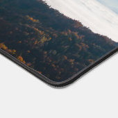 Herfst bergen en mist in de vallei bureaumat (Hoek)