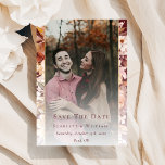 Herfst Bloemen Bourgondië Cream Moderne bruiloft f Save The Date<br><div class="desc">Deze herfstbloemenbordeaux creme moderne trouwfoto save the date design is een dromerig ensemble dat de essentie van charme en moderne elegantie belichaamt. Herfst Met herfstbloemen en bladeren in herfstkleuren, geaccentueerd met gouden geometrische randen, biedt ons ontwerp een eenvoudige maar fascinerende esthetiek die perfect is voor uw zomer- of zomerviering. Tegen...</div>