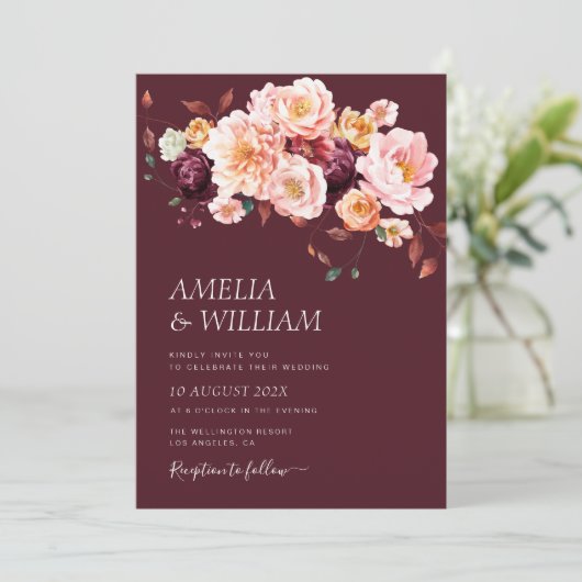 herfst bloemenbordeaux bruiloft Uitnodiging (Staand voorkant)