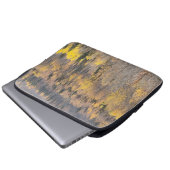 Herfst boslandschap met gouden bomen laptop sleeve (Voorkant onderkant)