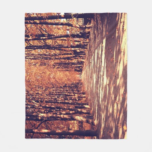 Herfst Bospad: rustige landschapsreis Fleece Deken (Voorkant)