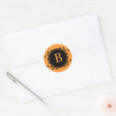 Herfst bruiloft Sinaasappel zwart Monogram B Stick Ronde Sticker (Envelop)