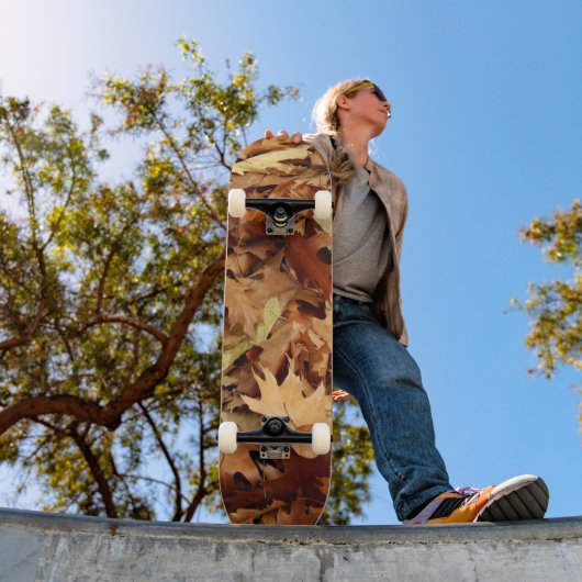 Herfst, droge bladeren persoonlijk skateboard (Buiten 1)
