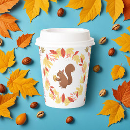 Herfst eekhoorn met nop papieren bekers