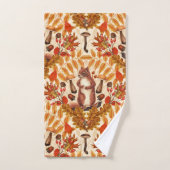 Herfst eekhoorn op off white bad handdoek (Handdoek)