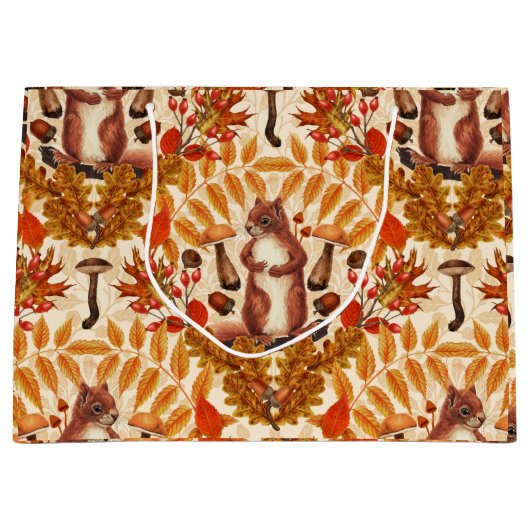 Herfst eekhoorn op off white groot cadeauzakje (Voorkant)