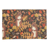 Herfst eekhoorns en flora op donkerbruin kussensloop (Voorkant-Rechts)