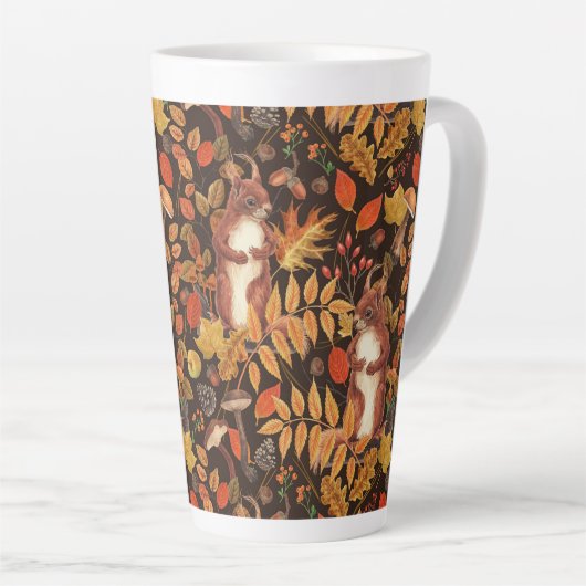 Herfst eekhoorns en flora op donkerbruin latte mok (Rechterhoek)