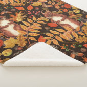 Herfst eekhoorns en flora op donkerbruin sherpa deken (3/4)
